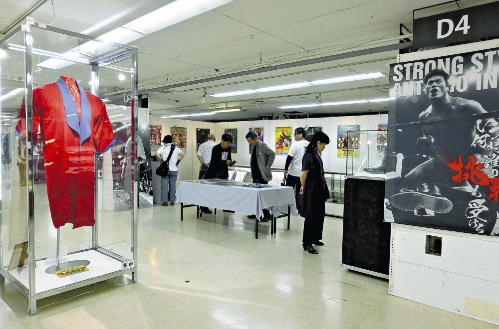 アントニオ猪木さん「闘魂」注入だ！…ガウンやシューズ、試合の写真も