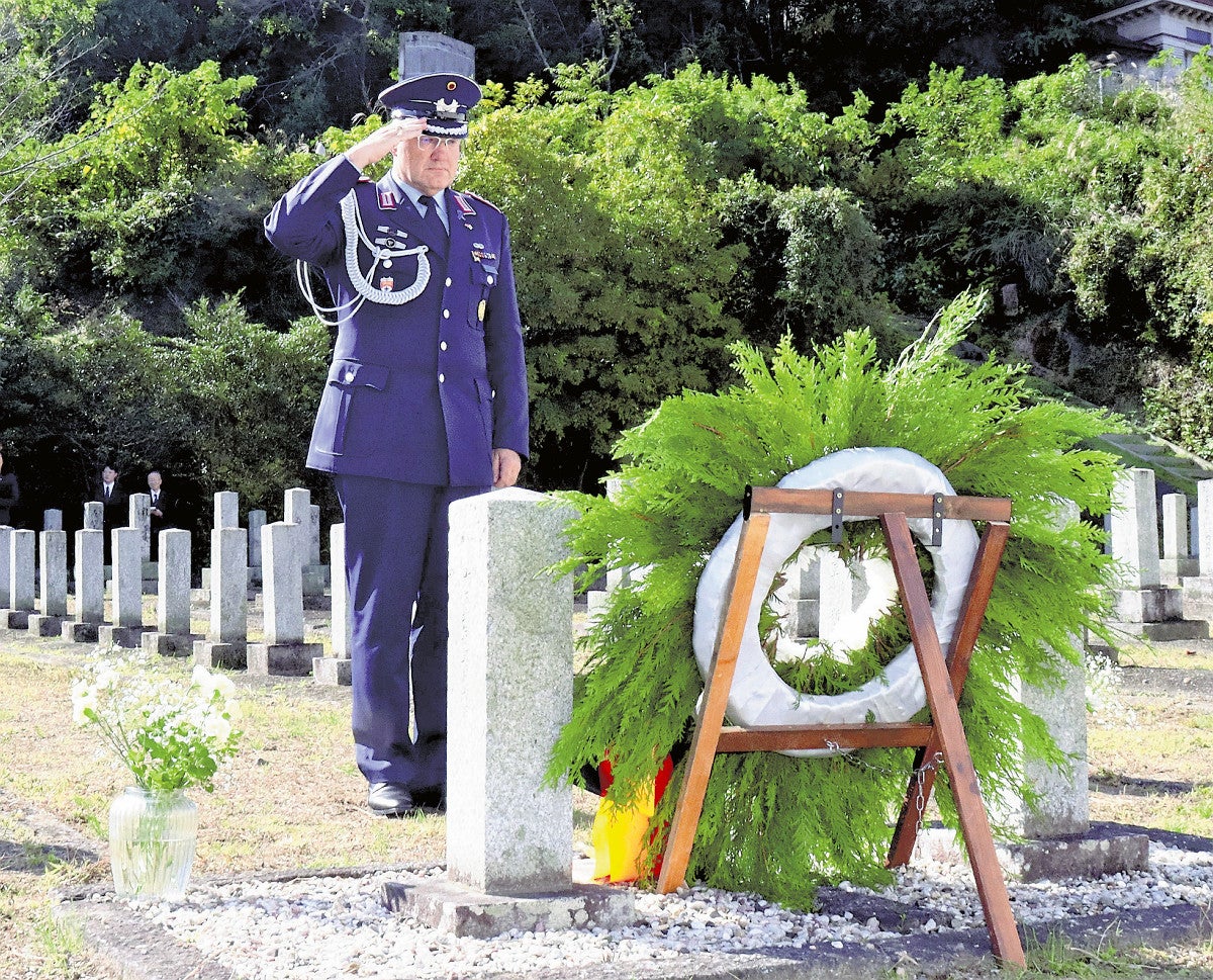 大分：病死のドイツ兵捕虜 弔う 大使館武官「日独友好感じる」：地域