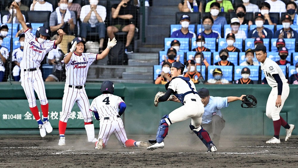 高校野球：下関国際が9回賀谷の2点打で逆転、準決勝へ…大阪桐蔭の3