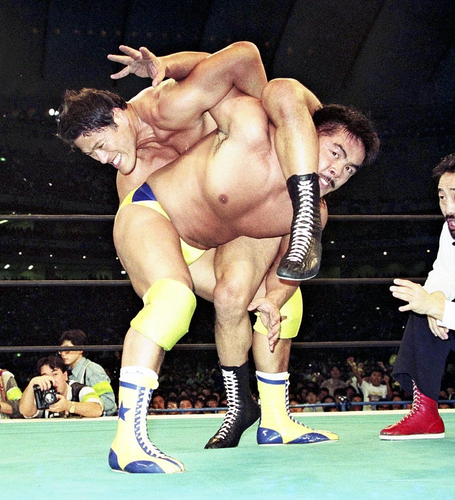 猪木さん79歳で死去、「卍固め」「延髄斬り」ブーム牽引…イラクの