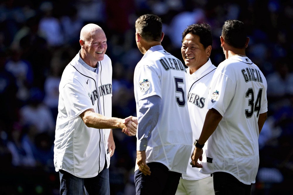 大魔神」佐々木主浩さん、大リーグ球宴に登場し大歓声…懐かしの背番号