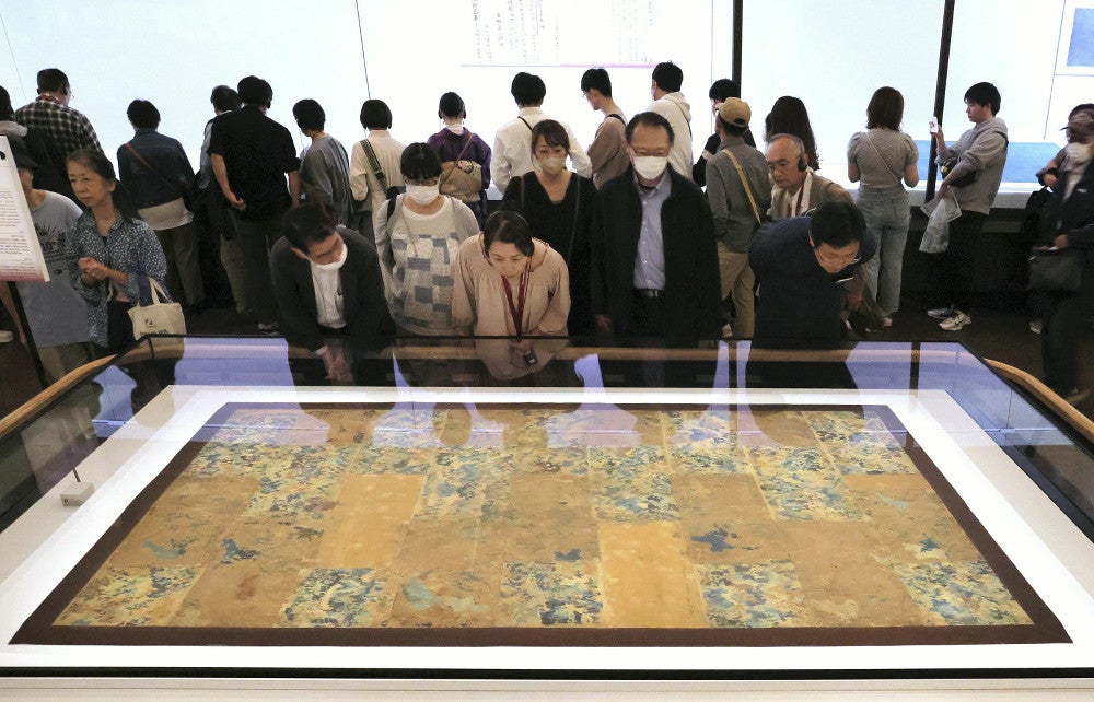 九条刺納樹皮色袈裟」など59件公開…第75回正倉院展が開幕、11月