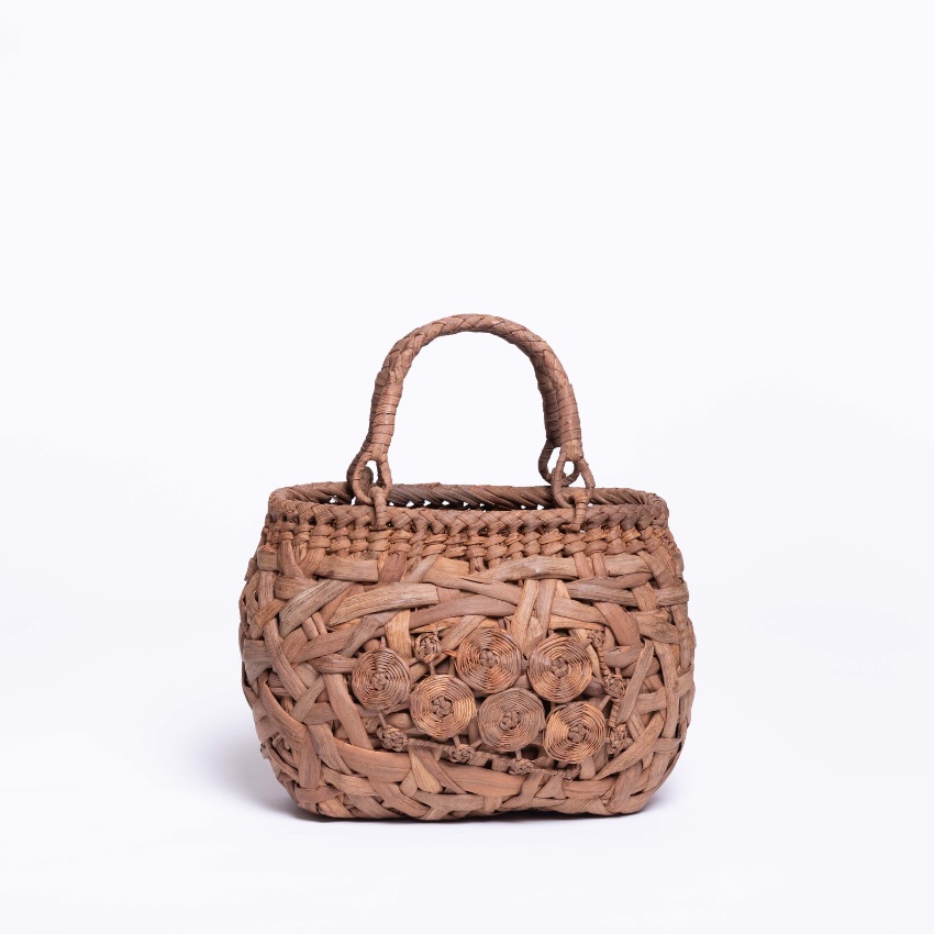 長野県大町市の山葡萄籠工房｜天然山葡萄籠の本格専門店