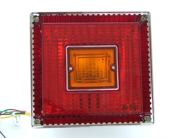 JB 角大型テールランプ 単体 (06対応) 赤／橙 - トラックボディパーツ