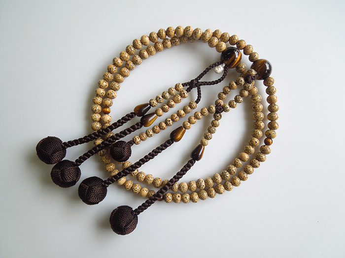 星月菩提樹二双半法華 虎目石仕立 焦茶かがり梵天 お数珠の安田念珠店