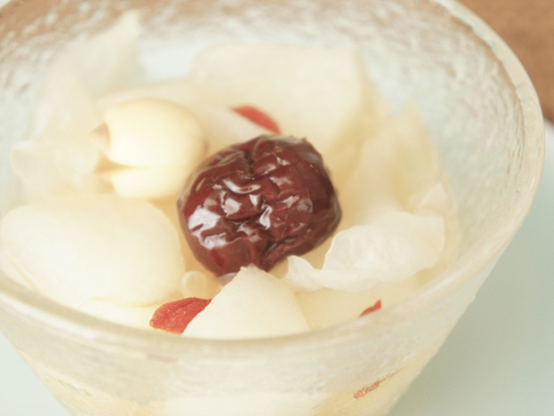 白きくらげ・なつめ・クコ・蓮の実のHOTスイーツレシピ