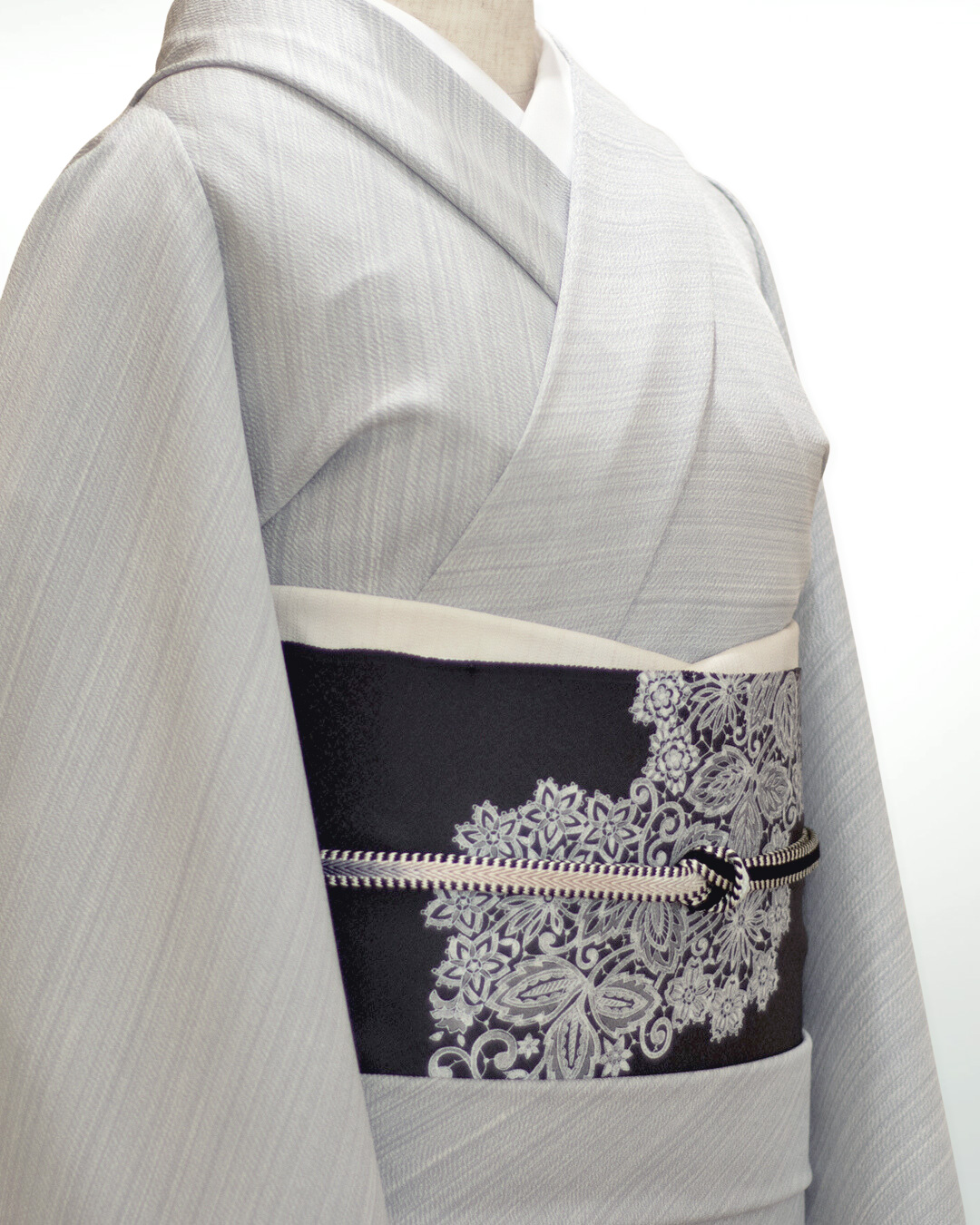 松寿苑 「しけ引染 ちりめん小紋 着尺」 錫色に斜め縞（グレー系