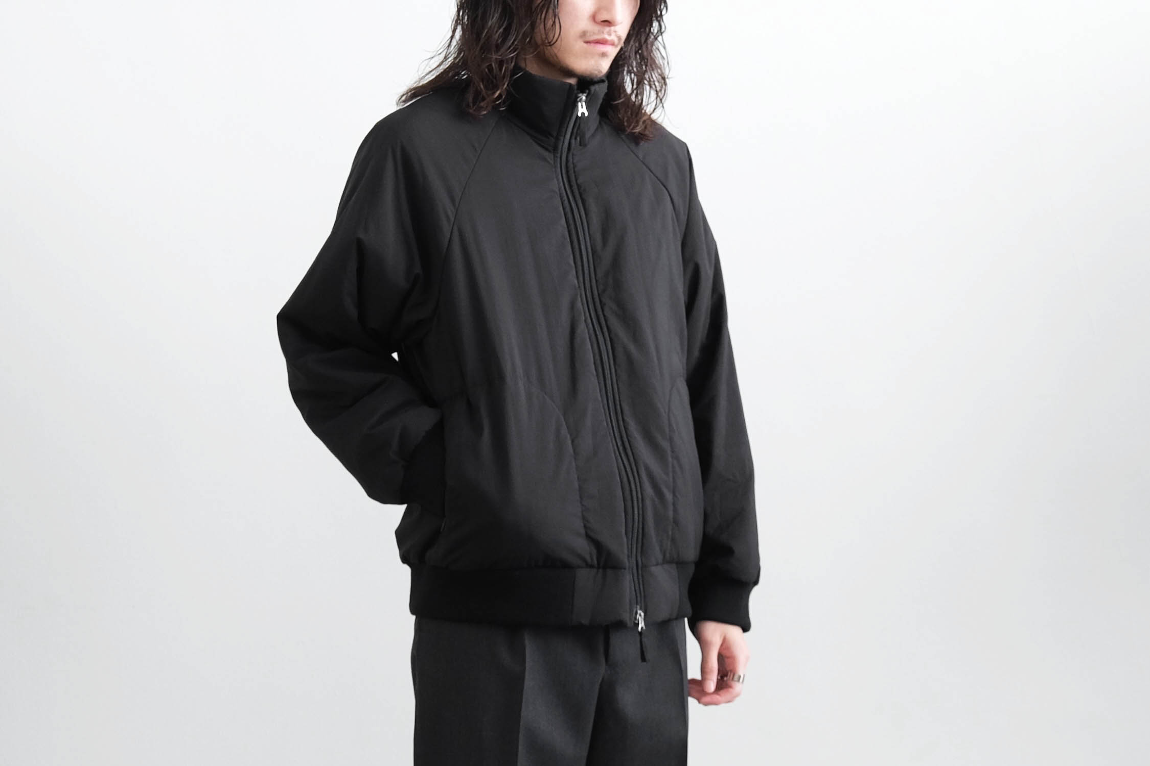 MAT AIRLY NYLON WOOL PADDED STAND JACKET - WUNDER