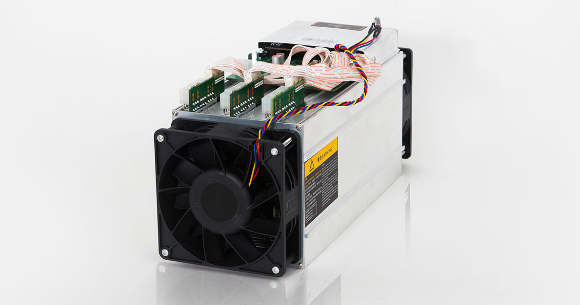 仮想通貨マイニングの超高速マシンが主役交代を引き起こす | 日経