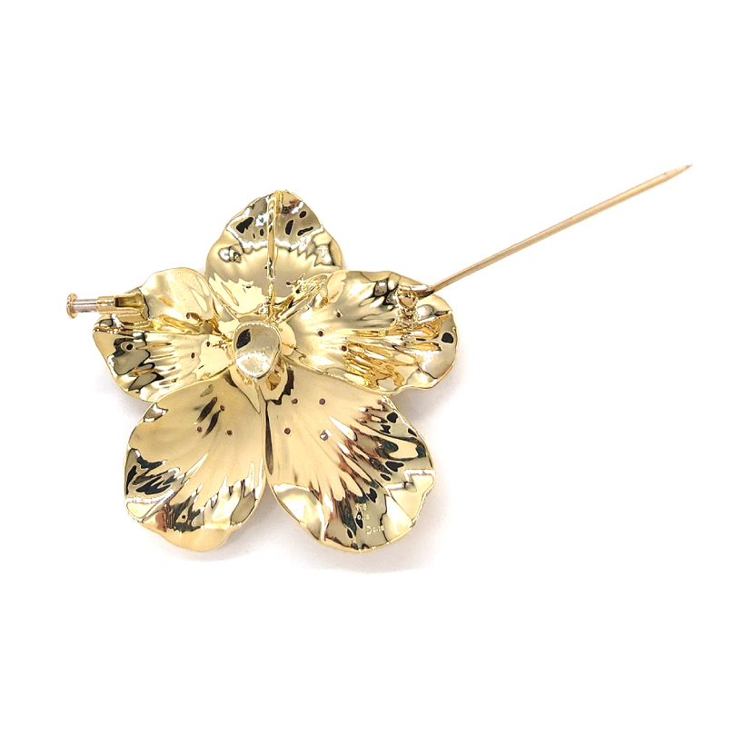 五葉躑躅のブローチにピンクアクセント – 柳澤商会 ジュエリーカタログ