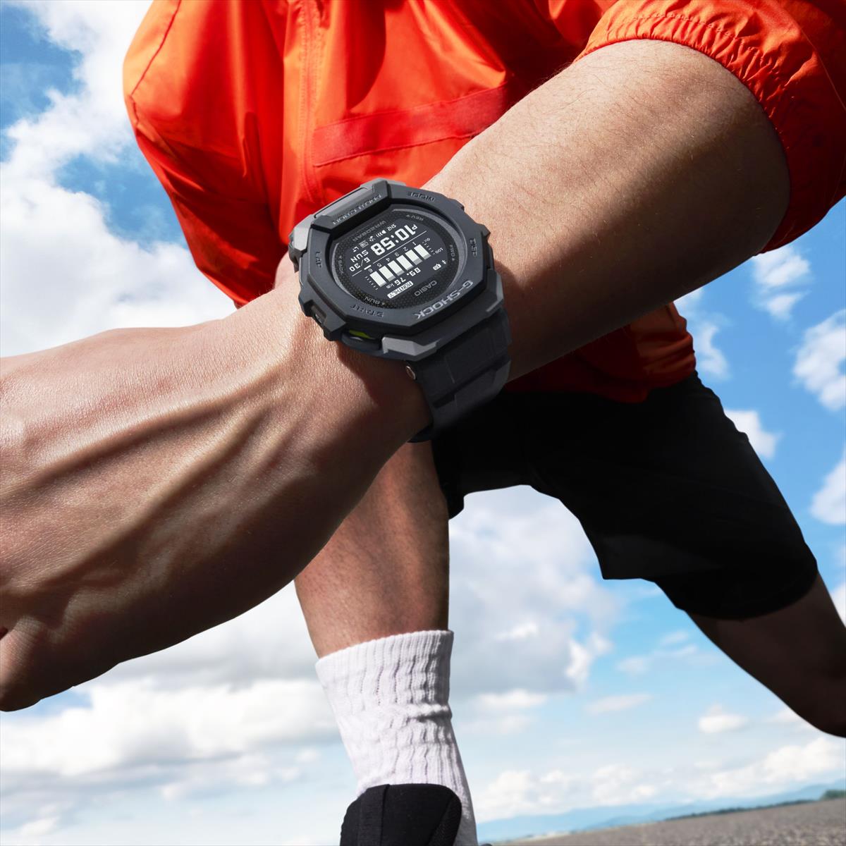 カシオ Gショック G-SQUAD GBD-300-1JF スマートフォンリンク ステップ