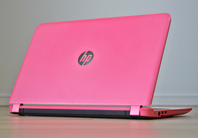HP Pavilion 15-ab000 ピーチピンクレビュー 上品なピンクが映える