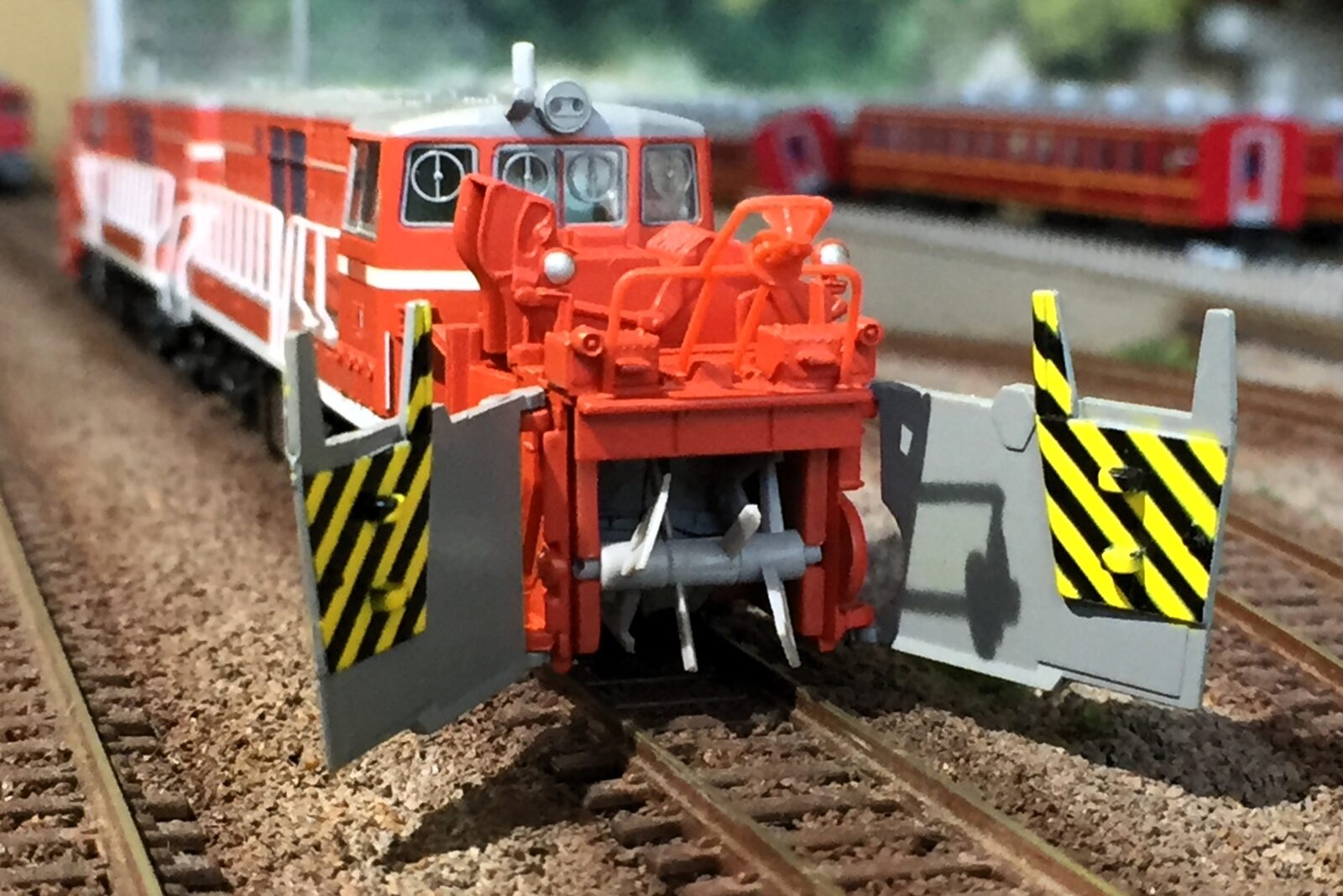 DD14 333・334 標準色・重連セットを弄る。その1 分離 MICROACE A8162