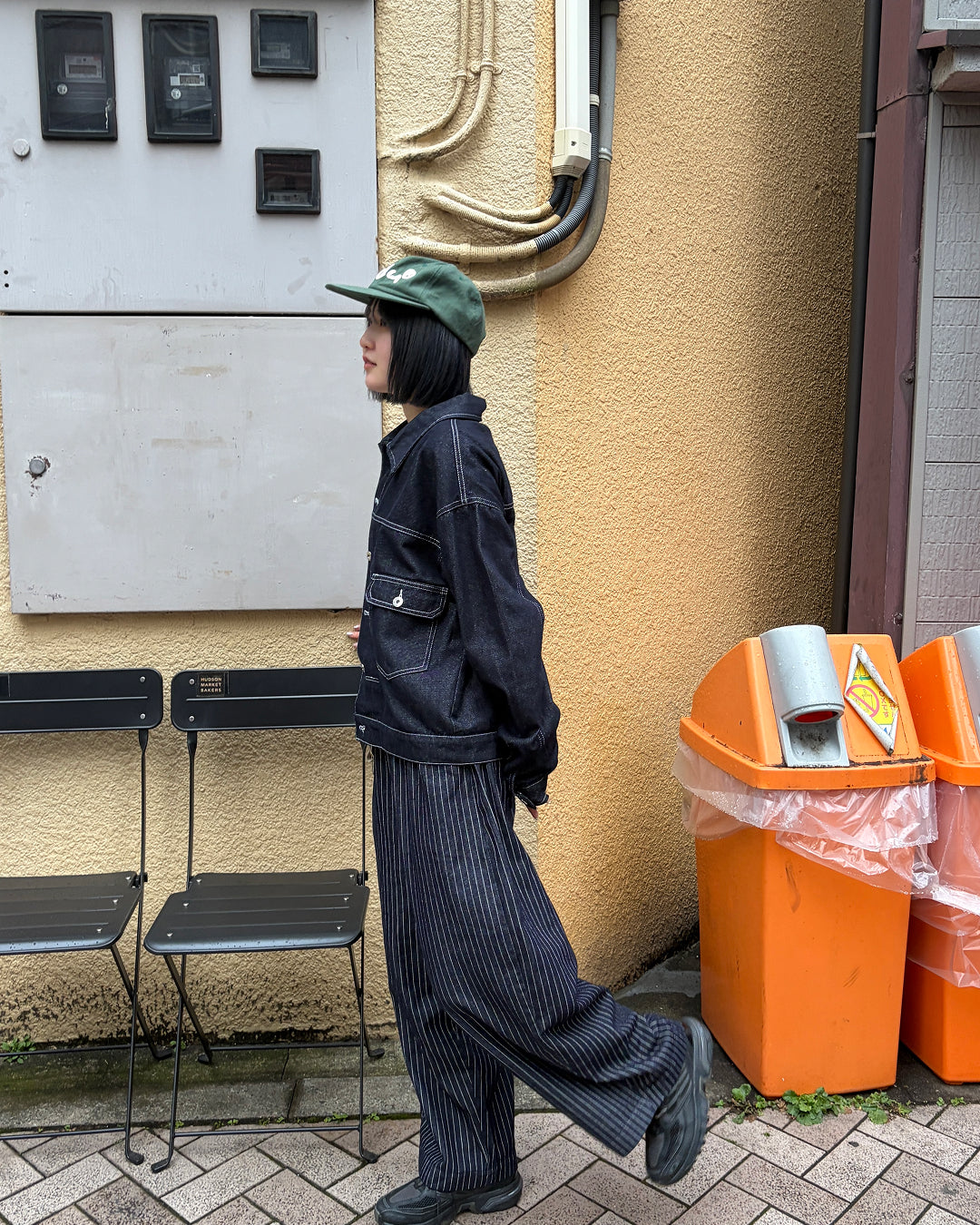 クロップドストライプバルーンパンツCH2022 – YOLO（ヨロ