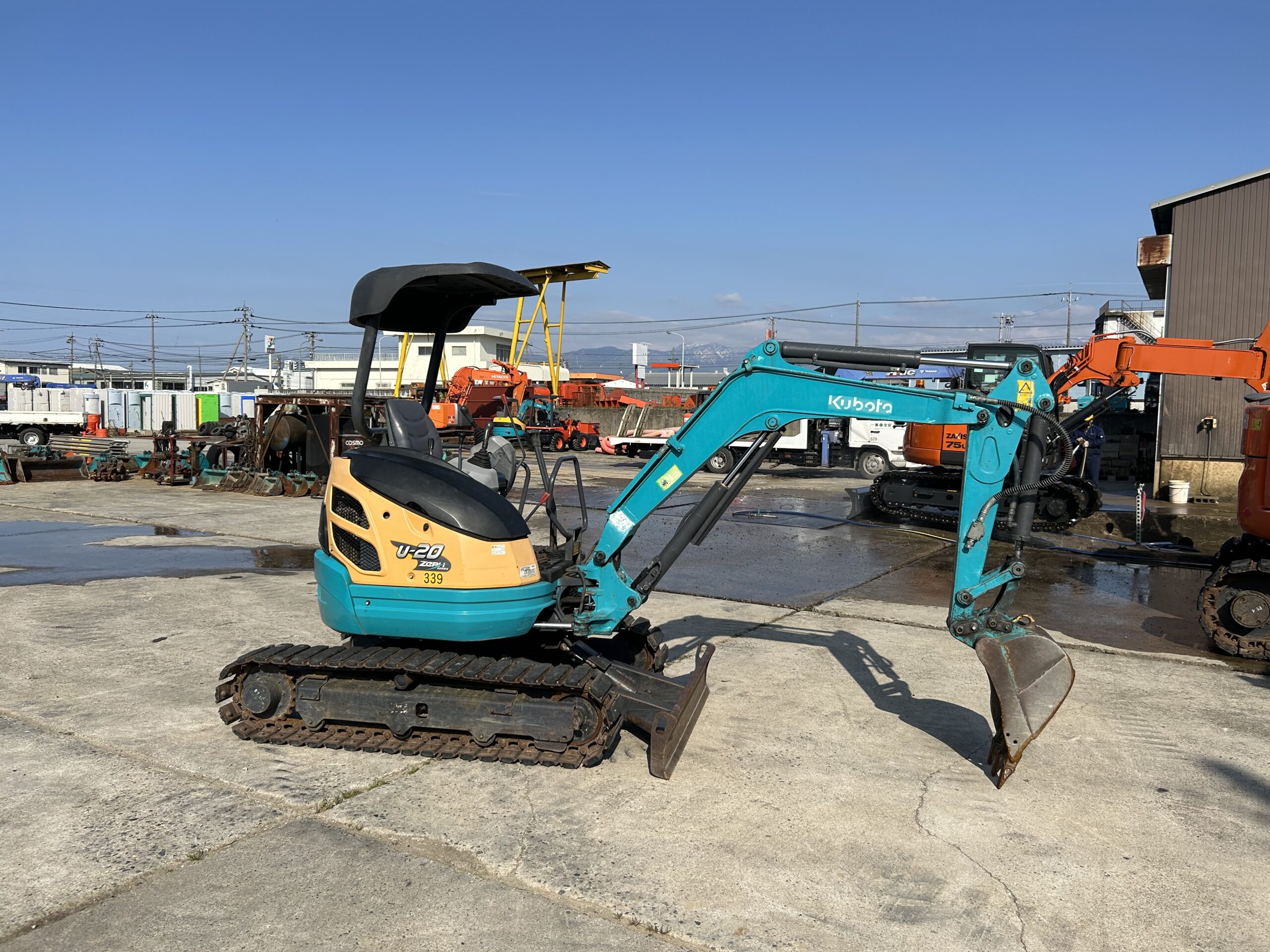 0.08m3後方小旋回バックホー 【U-20-3S】 - 株式会社吉田商会