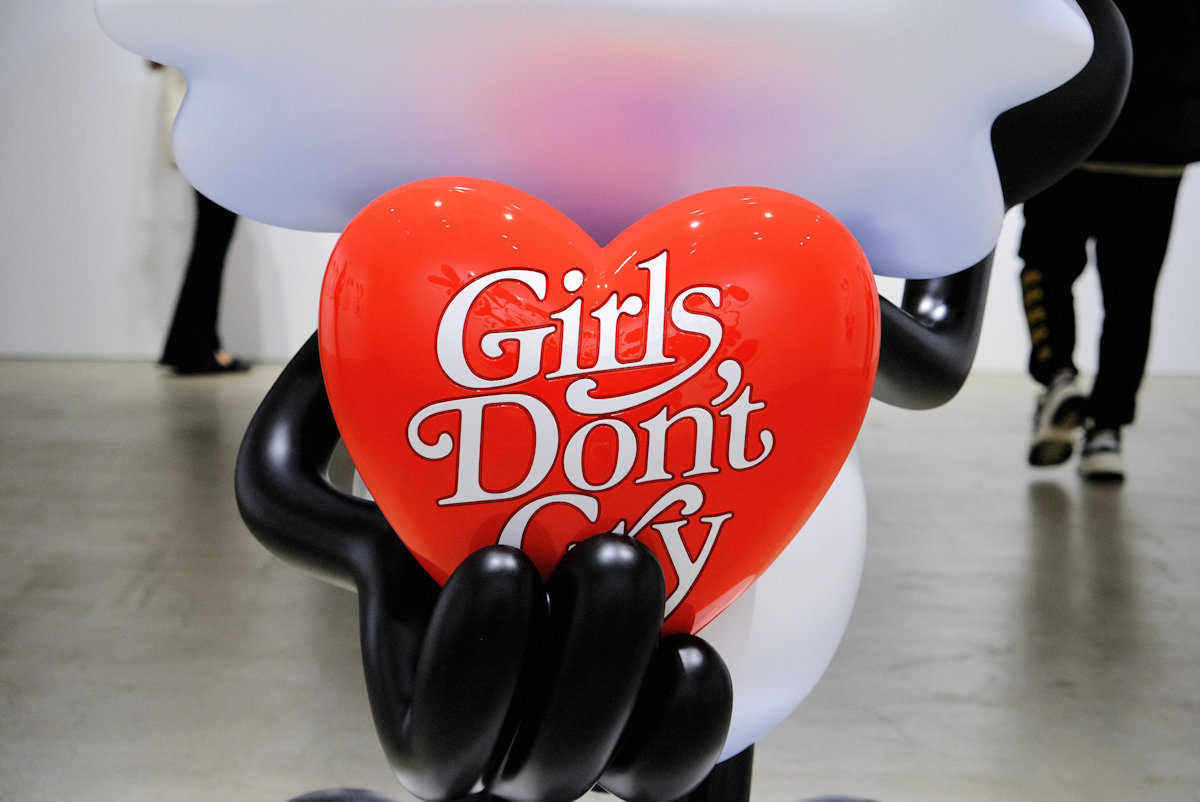 VERDY「RISE ABOVE」｜日常の感情を表現したキャラクターたち｜アート数奇