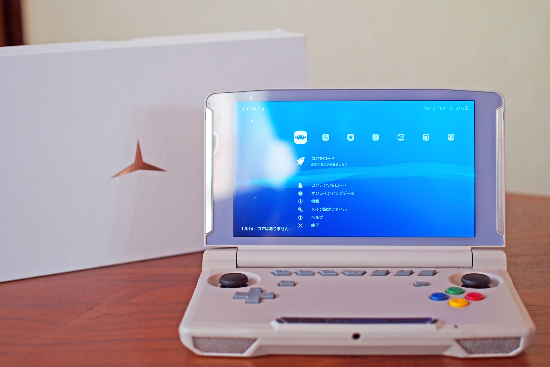 レビュー】クラムシェルの正統派Androidゲーム機『Powkiddy X18S