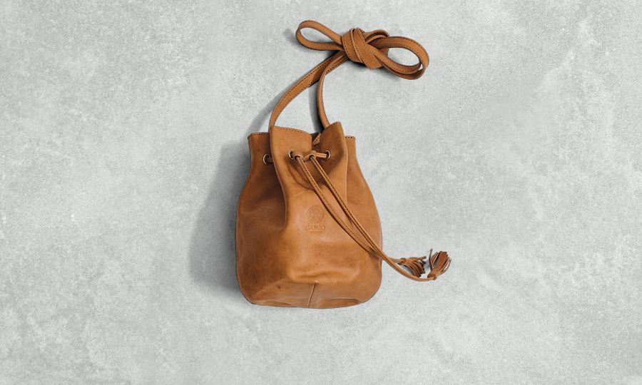 GANZO【サケット4】小さめな大人のレザーサコッシュのおススメ - よ