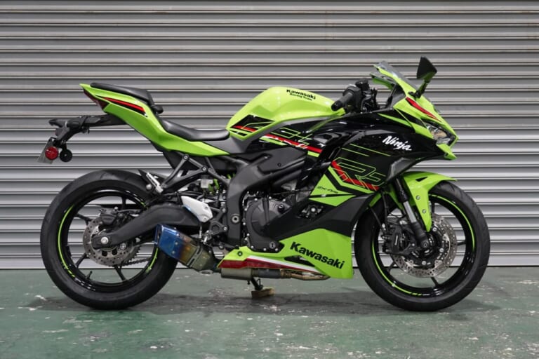 トリックスター】ZX-4Rダウンフルエキゾーストマフラーの開発決定