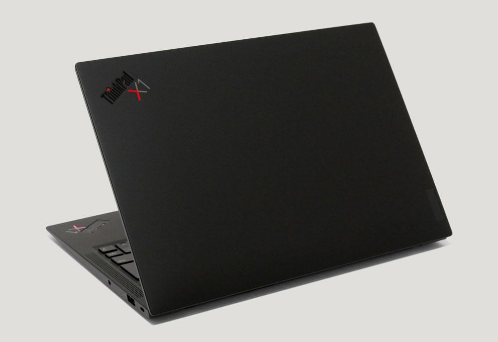 レノボ「ThinkPad X1 Carbon Gen 10」実機レビュー！さすがの完成度で