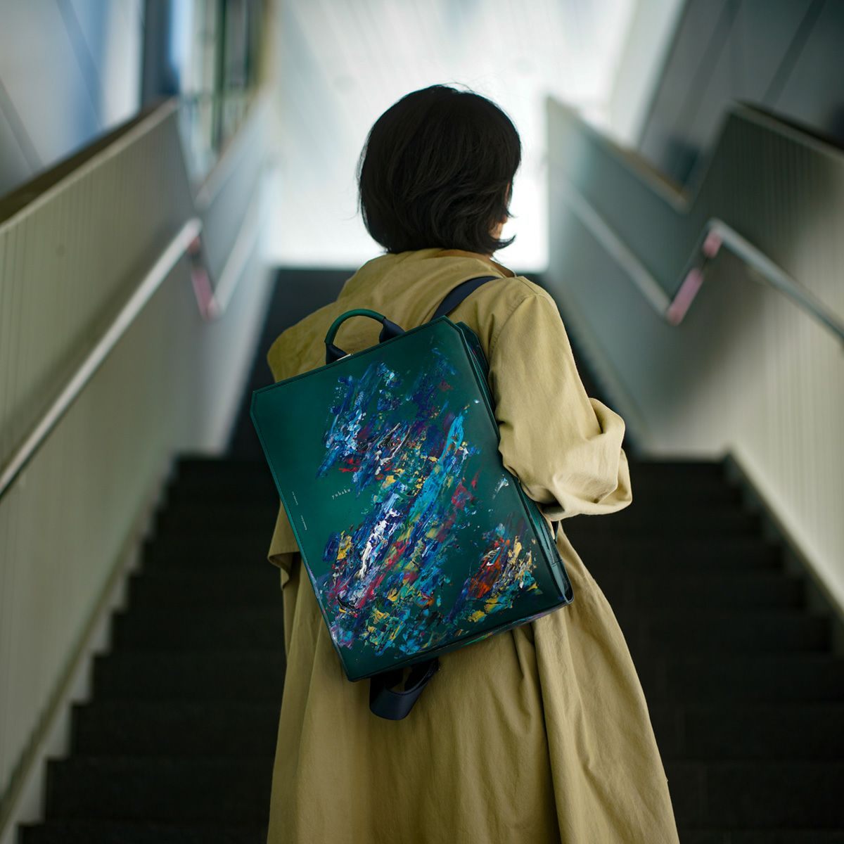 YAT030 仲垣友博一点染めシリーズ バックパック ｜美しい色彩の革財布