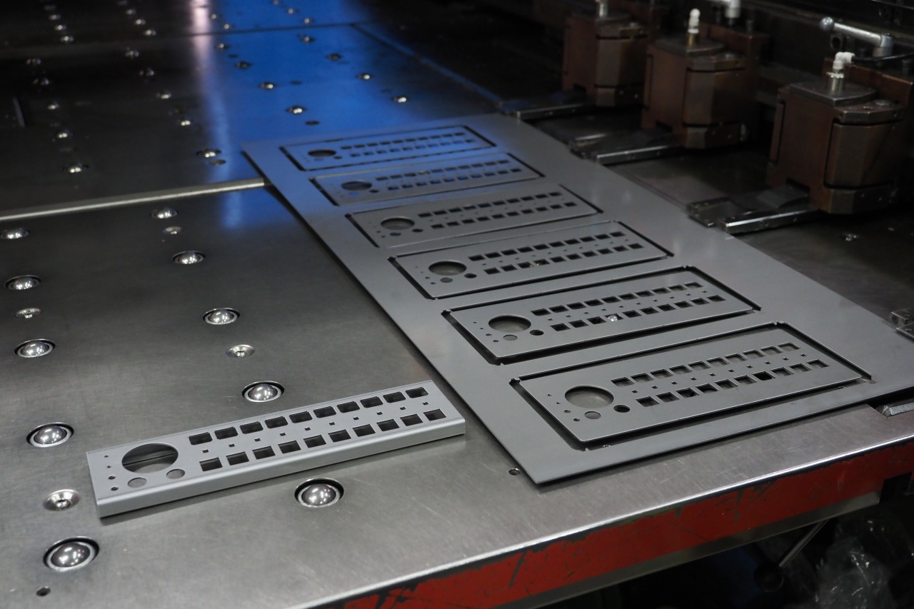 遊舎工房 ✕ Lube Station