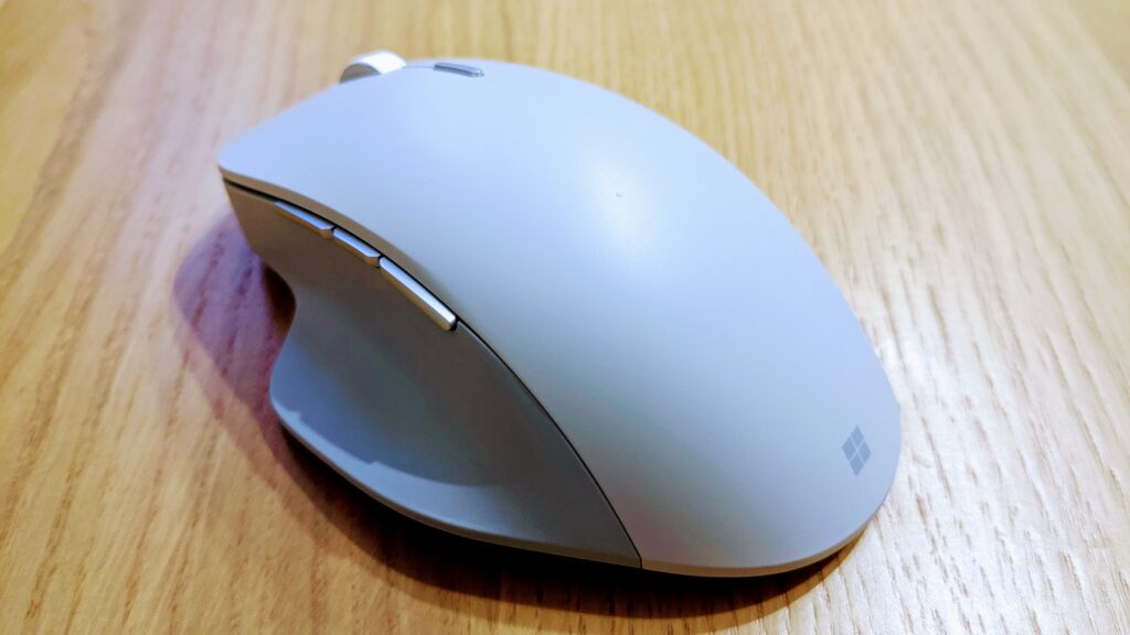 ボタン操作をカスタマイズできるMicrosoftの最高級マウス Surface
