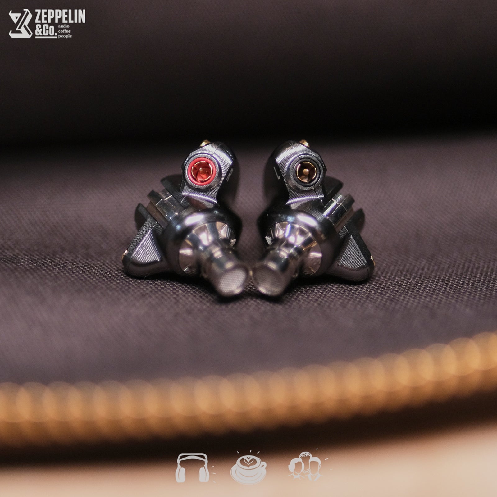 Acoustunes1700Series_06_1600x.