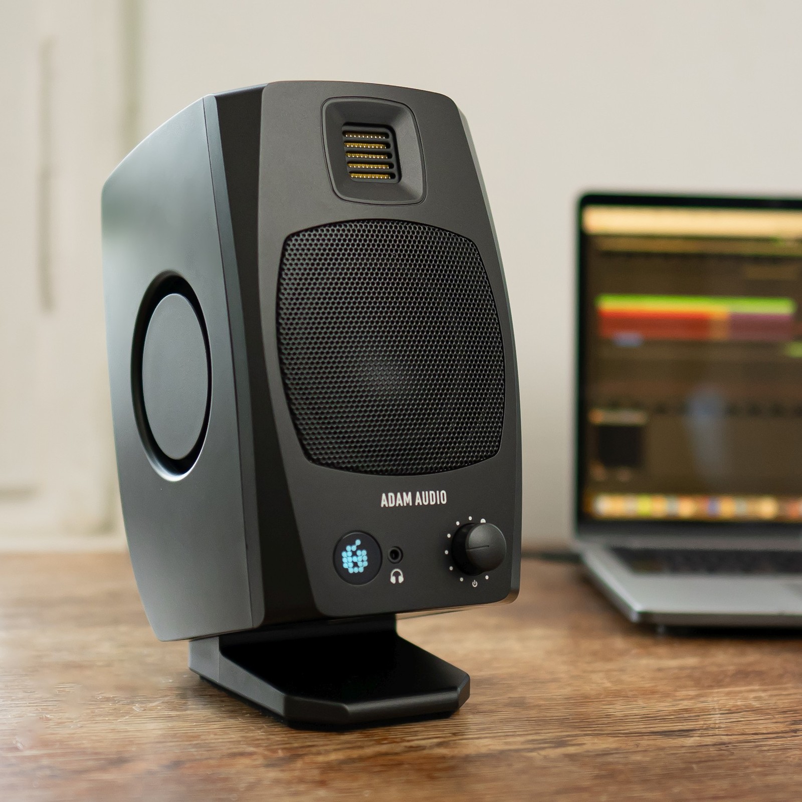 ADAM Audio D3V Black – United States