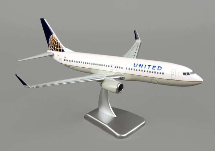 Hogan United Airlines Boeing 737-800 1/200 Scale Model w Gears