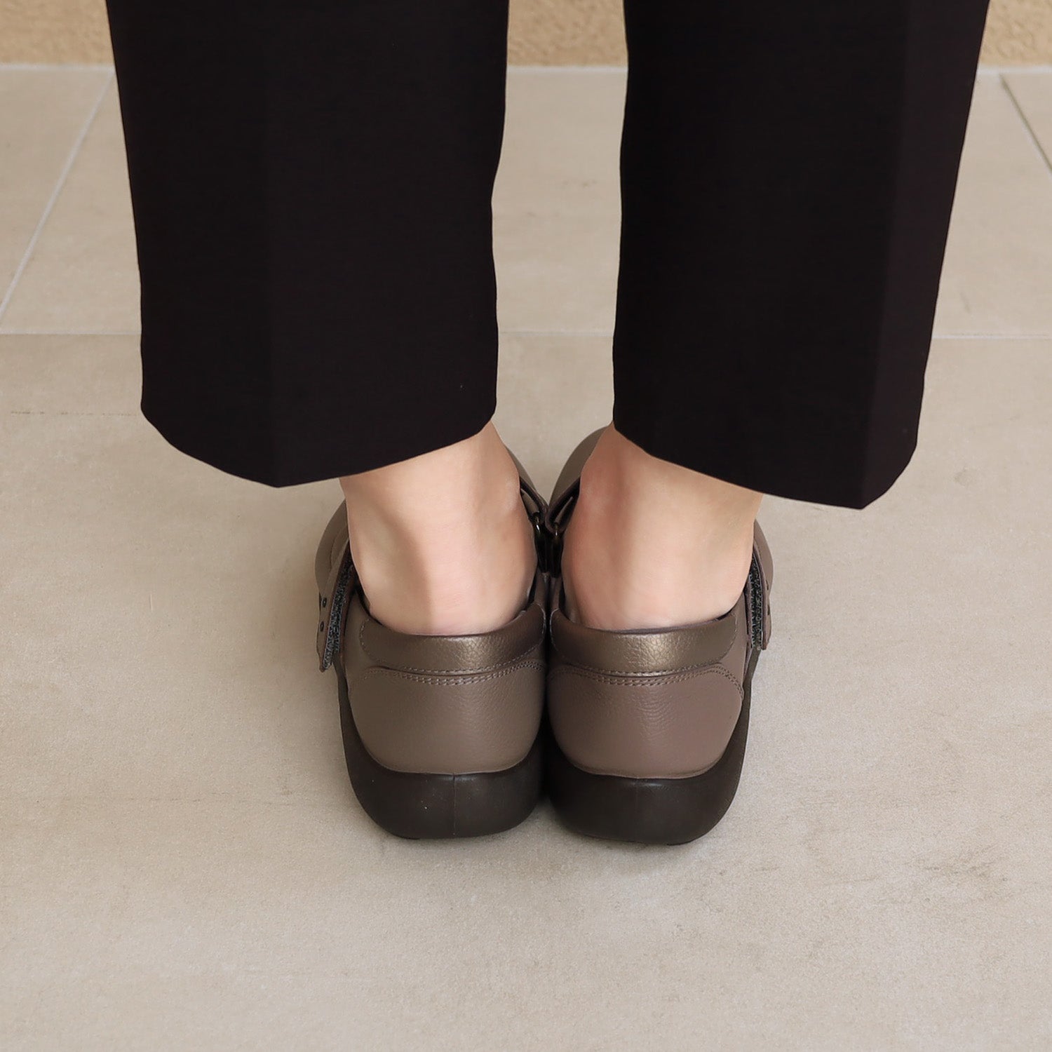 アキレス・ソルボ C 603 グレー｜足裏の圧力分散に優れた 牛革3E