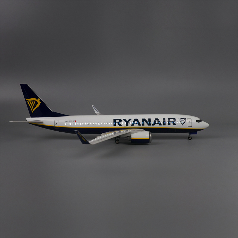 47CM Scale B737 Ryanair Airplane Model plane Toy Flying 737-8