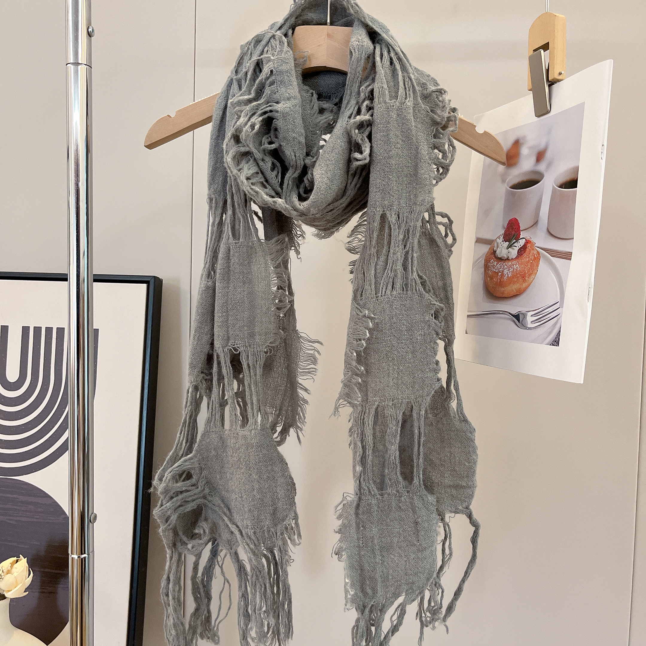 2025 Ripped Hole Tassel Vintage Scarf Men Women Autumn Spring
