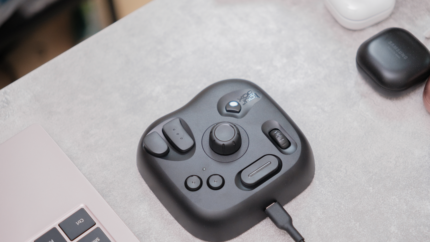 TourBox Liteは初心者でも使える？レビューしてわかった4つの魅力と2