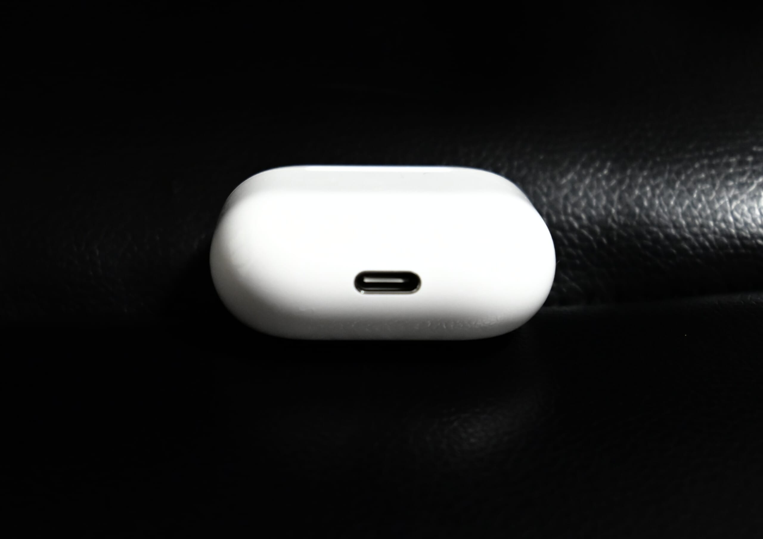 AirPods4レビュー！ついにノイズキャンセリング搭載！進化した音質