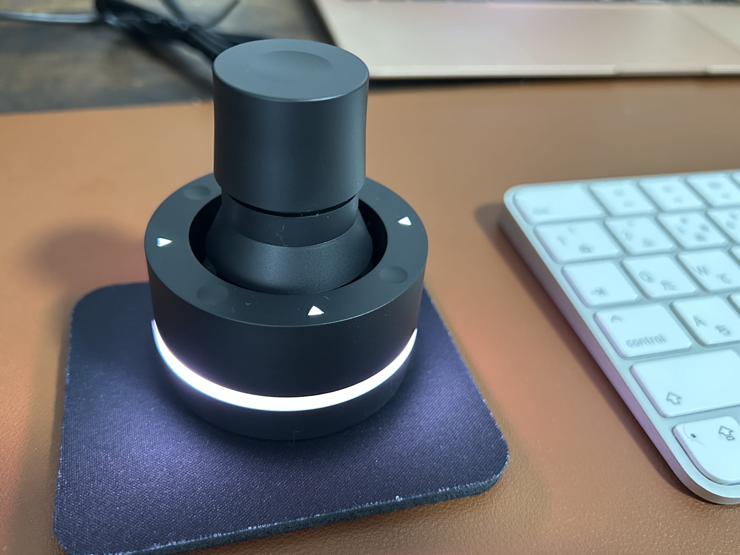 クリエイターがOrbital2をレビュー！手首が疲れにくい左手デバイスとは