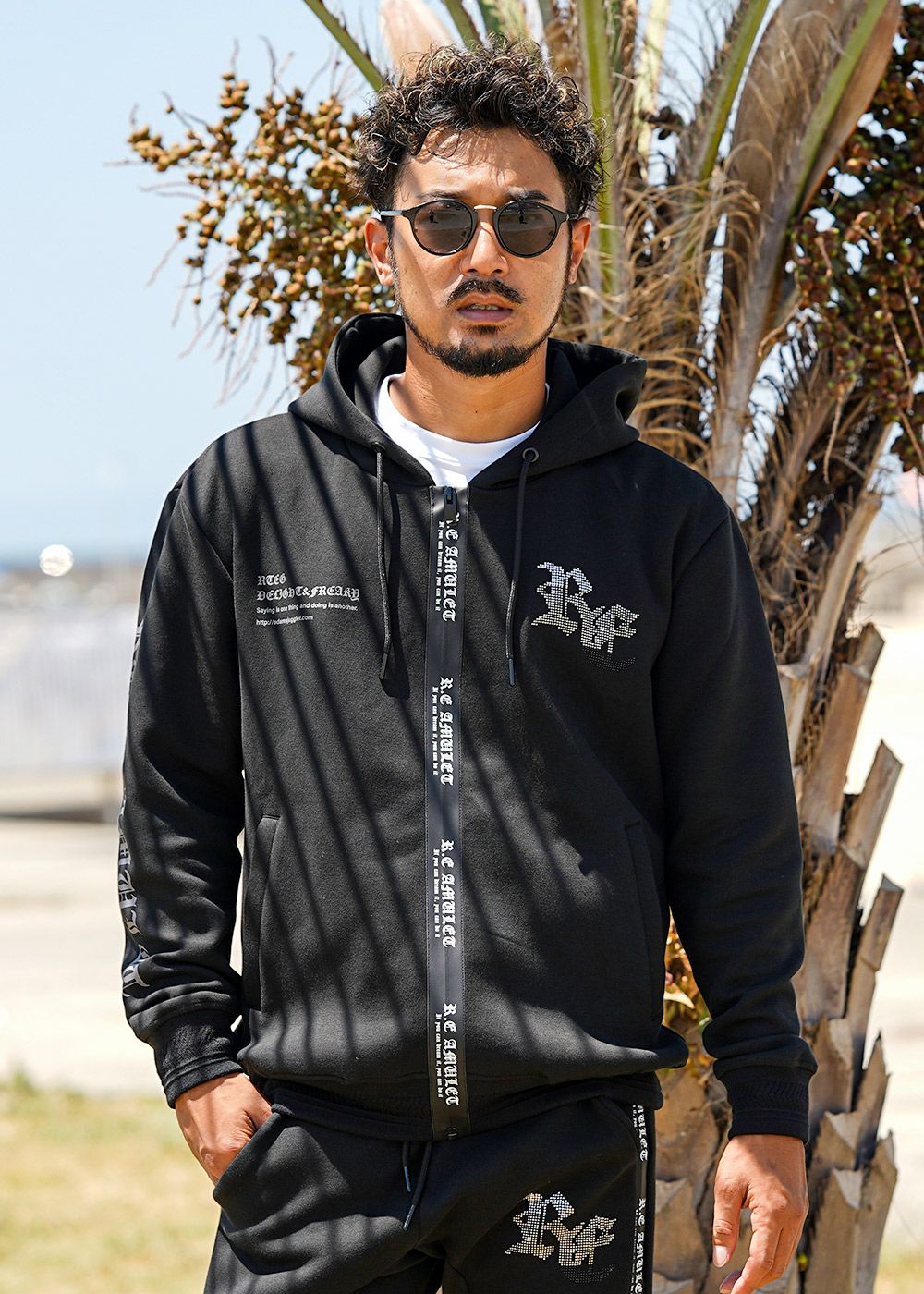 RTEG/R.ストーンジップフーディー | adamsJUGGLER（アダムスジャグラー