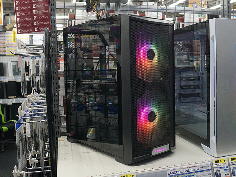 大型200mmファン×2基搭載のE-ATXケース「LANCOOL 215X」が発売、Lian