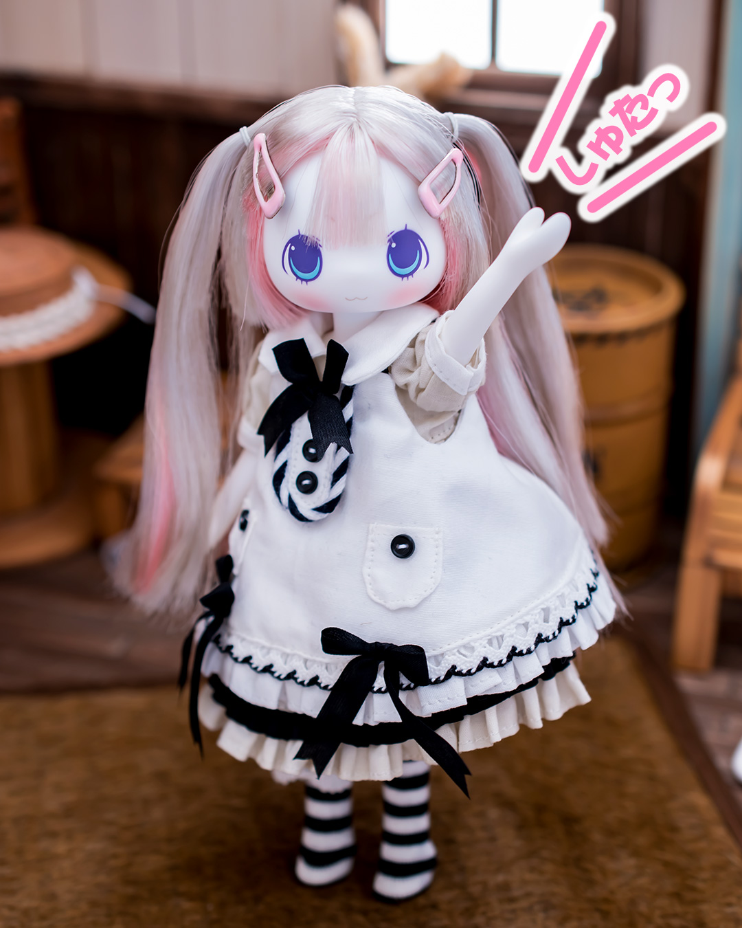 シュタッっとするジョシィちゃん - Aika Flowers