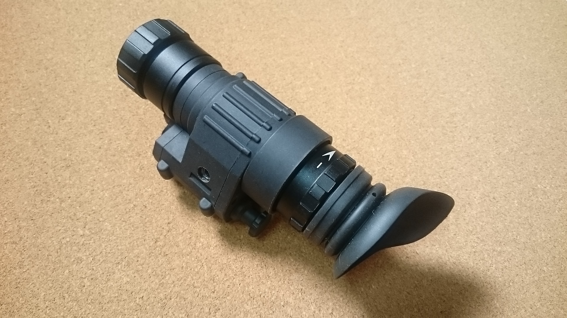 NB PVS-14 暗視機能付き レビュー: サバゲの滾り・改