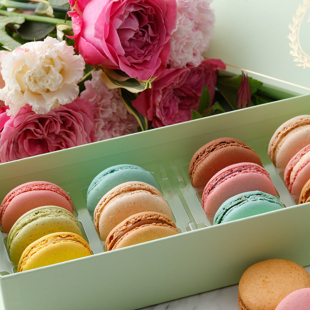 ギフトカード】LADUREE（ラデュレ）コフレ・ アンタンポレル マカロン