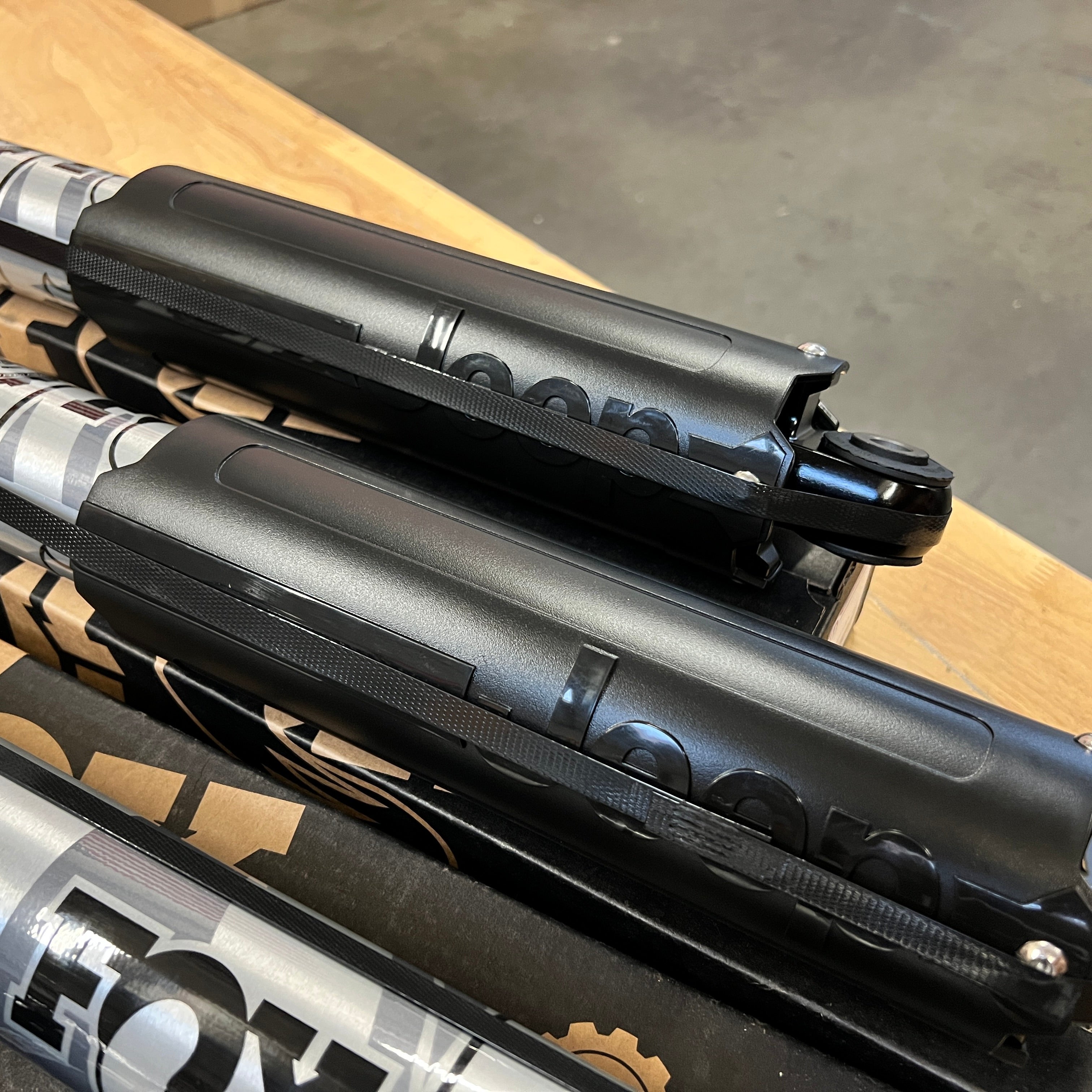 MOPAR Jeep純正 2.0インチリフトキット FOXショック (JLラングラー