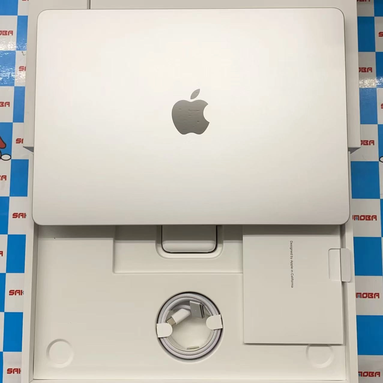 MacBook Air 13インチ Early2025 256GB MC6T4J/A A3240 新品同様
