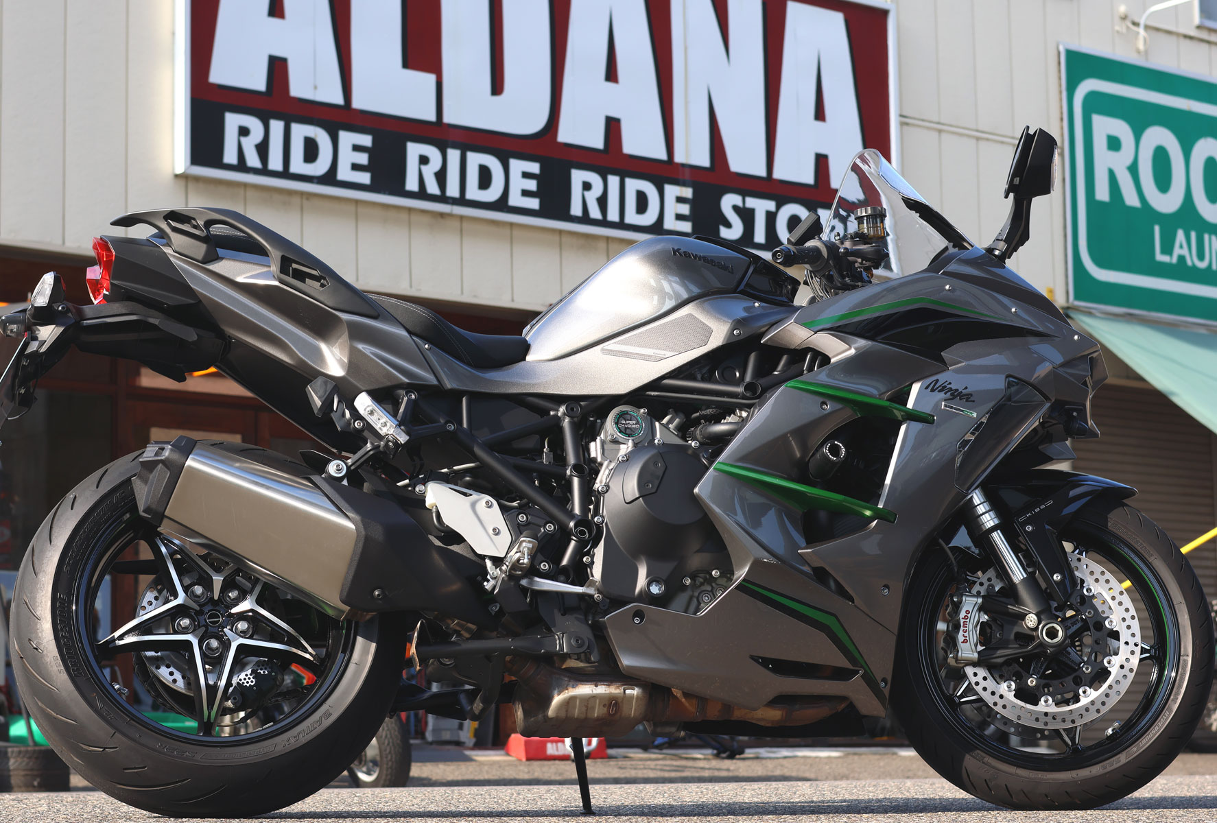 Kawasaki Ninja H2 SX | ALDANA RIDE RIDE RIDE STORE