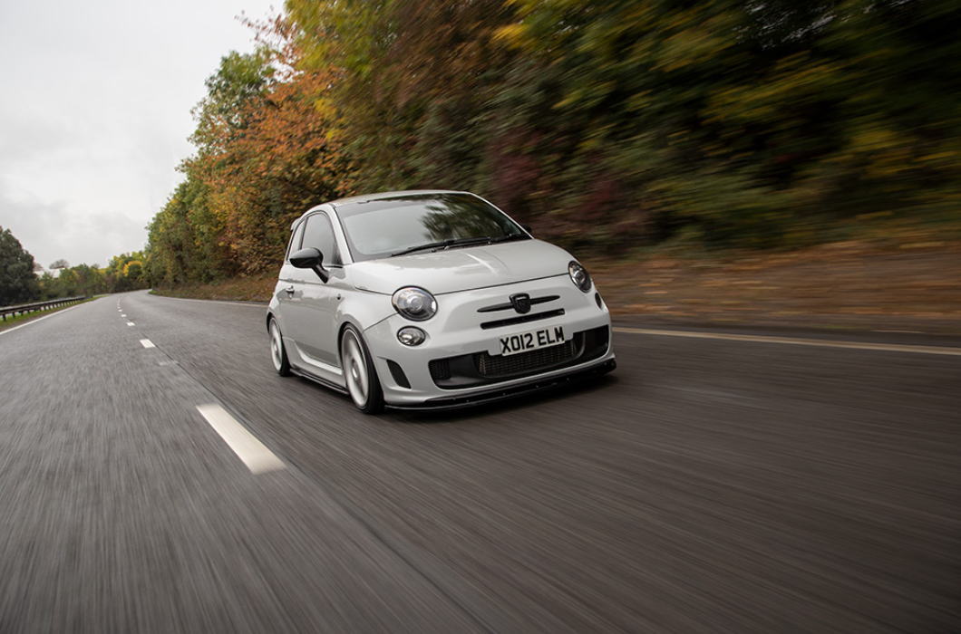 アバルト595（ギャレットタービン）及びFIAT500（IHIタービン）FIAT