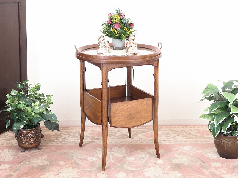 ガラスのトレー付きサービングテーブル フランスのアンティーク家具（4