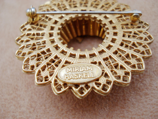 ミリアム・ハスケル「ピンブローチ」《アンティックかとう》