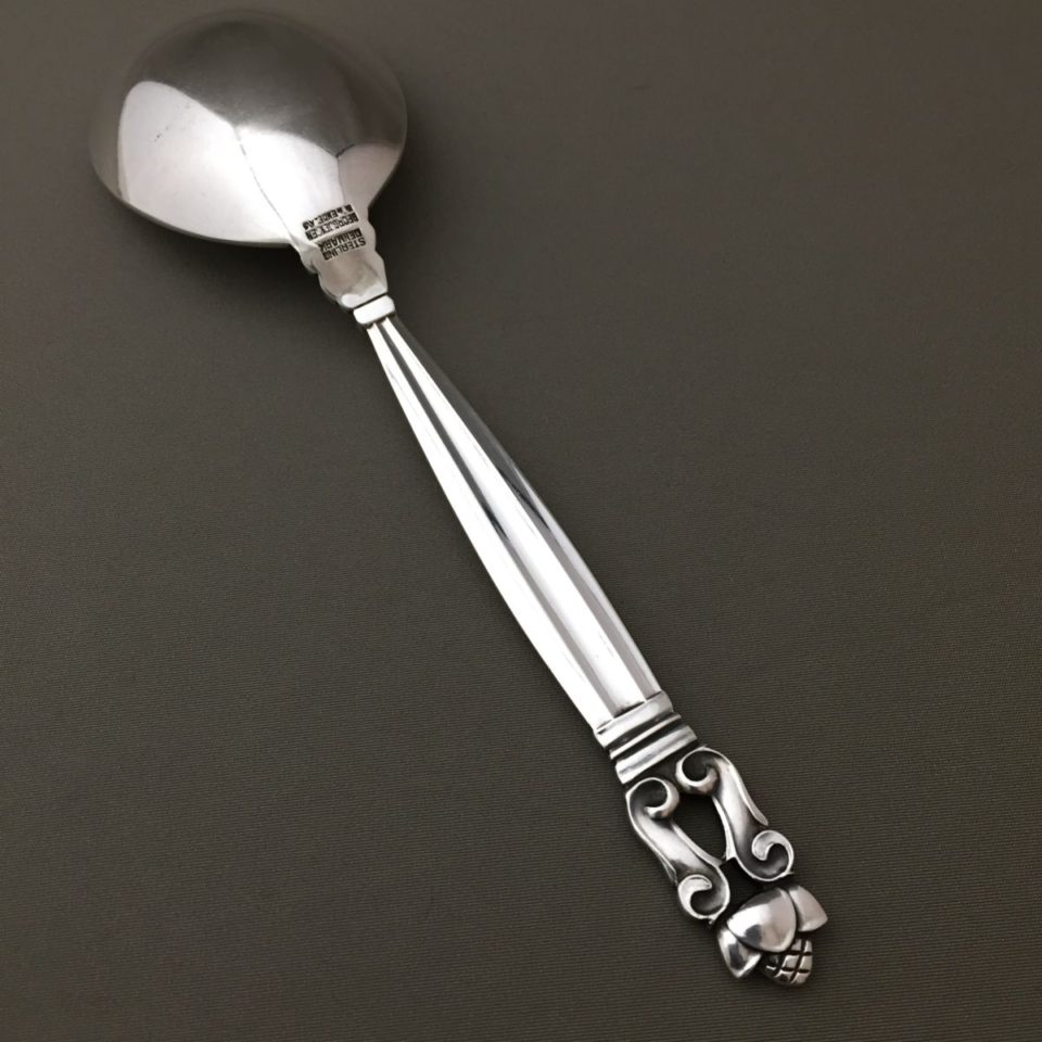 ジョージ・ジェンセン「“Acorn” サービングスプーン（中）長さ16.8cm