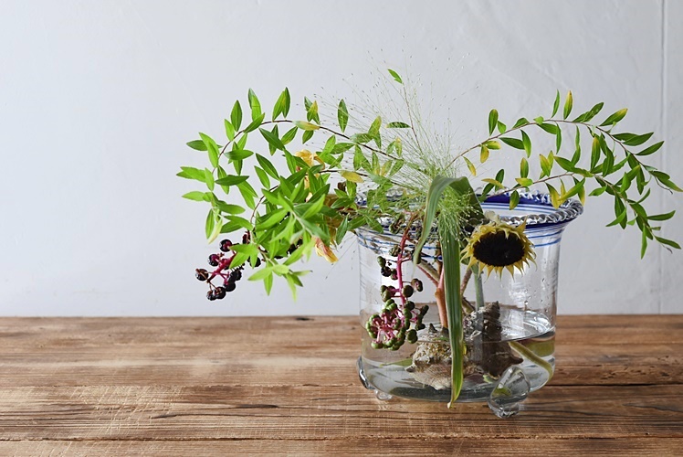 大正ガラス 吹きガラスのブルー足つき金魚鉢 - 生活骨董と古布の