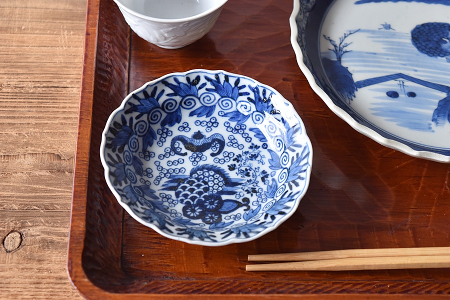 古伊万里 染付 蝙蝠 稜花形 輪花型小皿 - 生活骨董と古布の